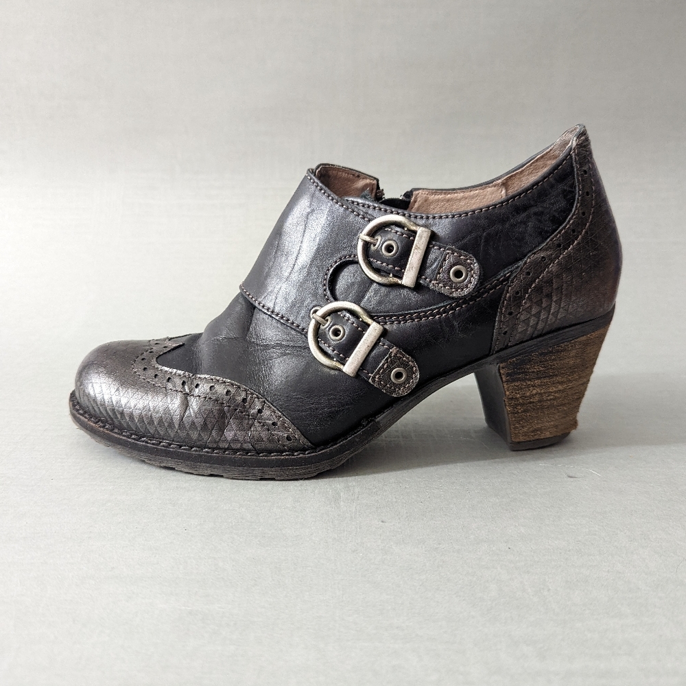 Women's Black Leather Buckle Heels